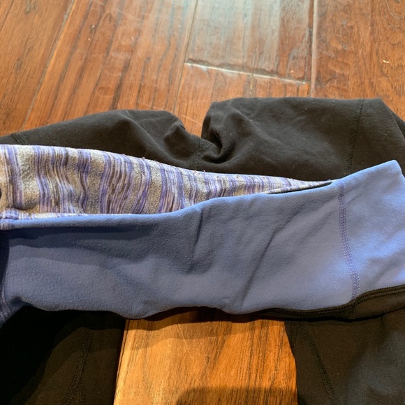 Lululemon crop leggings size 6 - Picture 4 of 6
